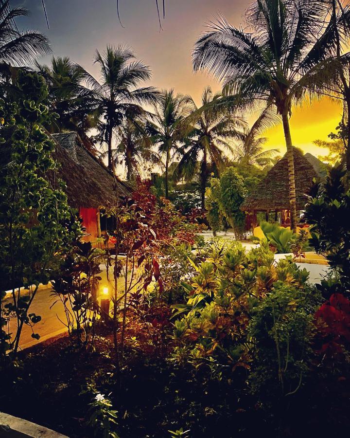 Milele Lodge Michamvi Buitenkant foto
