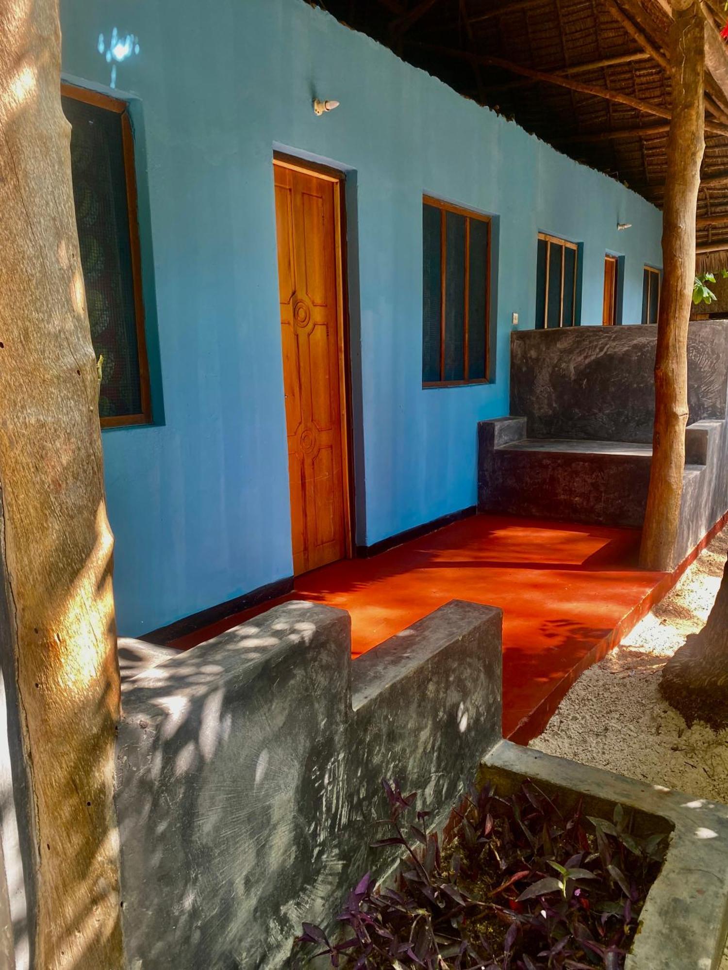 Milele Lodge Michamvi Buitenkant foto